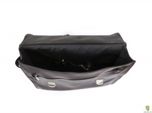 Serviette en cuir