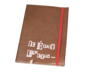 Un cahier de note en cuir